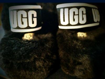 The UGG Womens Fluff Yeah Slide slippers size 7 - Thumbnail 3