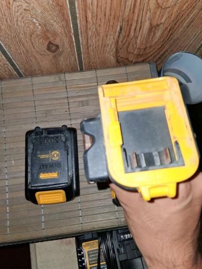 dewalt drill - Thumbnail 3