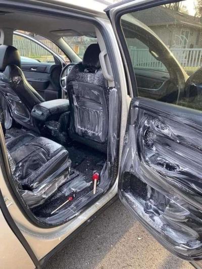 LETS CLEAN YOUR CAR - Thumbnail 3