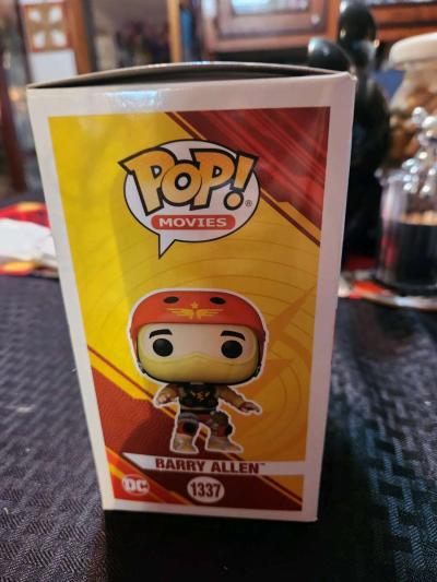 the flash funko pop - Thumbnail 3