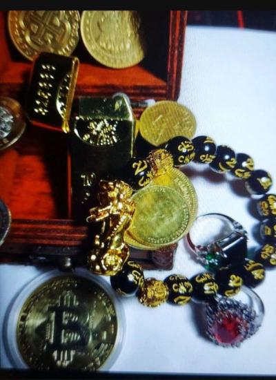 VINTAGE CHEST SET GOLD  SILVER PLATED - Thumbnail 4