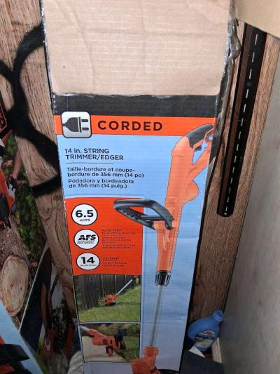 black and decker corded edge trimmer - Thumbnail 3