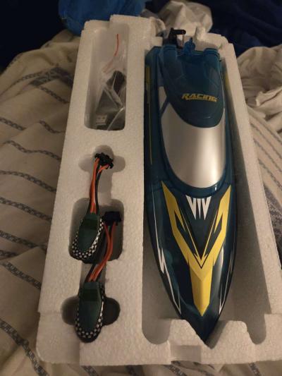 Remote Control RC Boat for Adults Kids for Pool Lake with 2 - Thumbnail 3