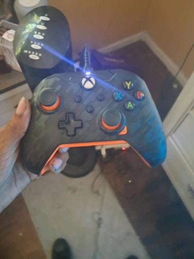 Xbox One s - Thumbnail 4