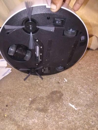 Brookstone Robot Vacuum Cleaner strong suction 120 mins - Thumbnail 2