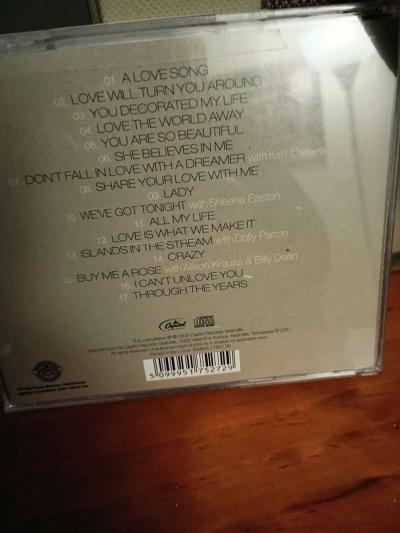 41 Country Classic Cassettes and 2 Kenny Rogers Cds - Thumbnail 4