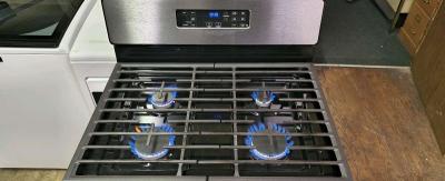 Whirlpool StainlessBlack 4 Burner Gas Range - Thumbnail 2