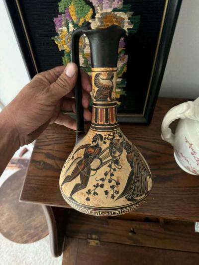 antique pottery and paintings - Thumbnail 2