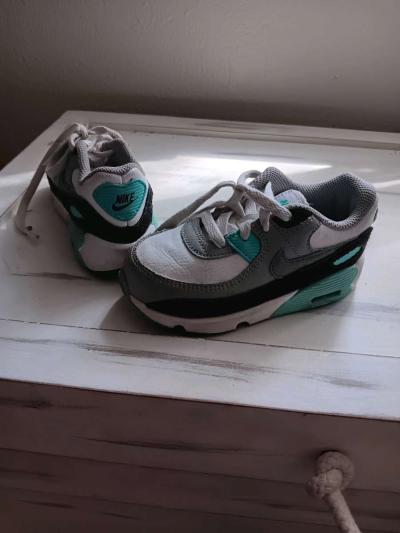 Nike boy sneakers and sparkling purse - Thumbnail 2