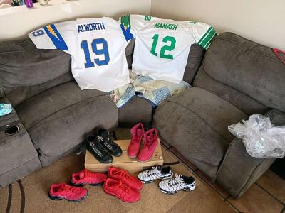 game console and fashion - Thumbnail 3