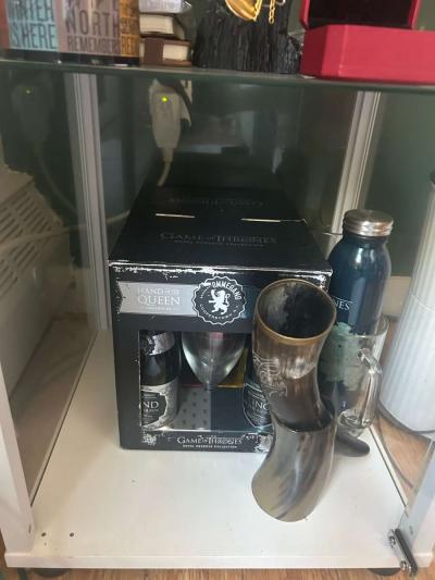 game of thrones memorabilia collection - Thumbnail 2