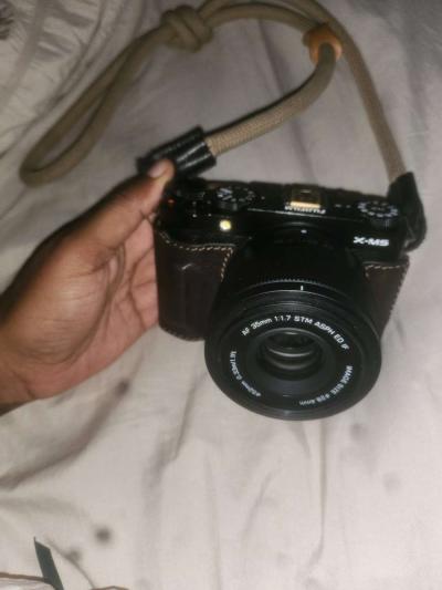 Fujifilm XM5 w 2 Viltrox Lenses - Thumbnail 5