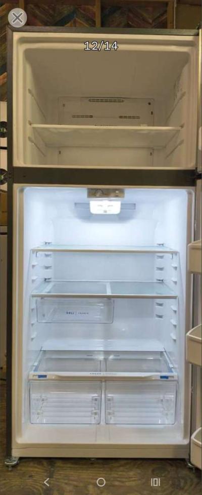 Frigidaire 19 Cu Ft Stainless Refrigerator Freezer  NEWER - Thumbnail 4