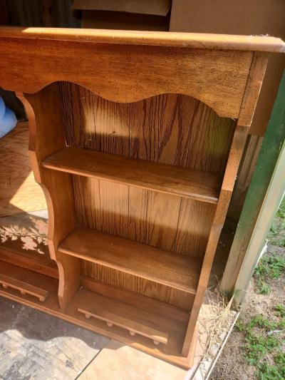 wooden thing goes on dresser with mirror - Thumbnail 2