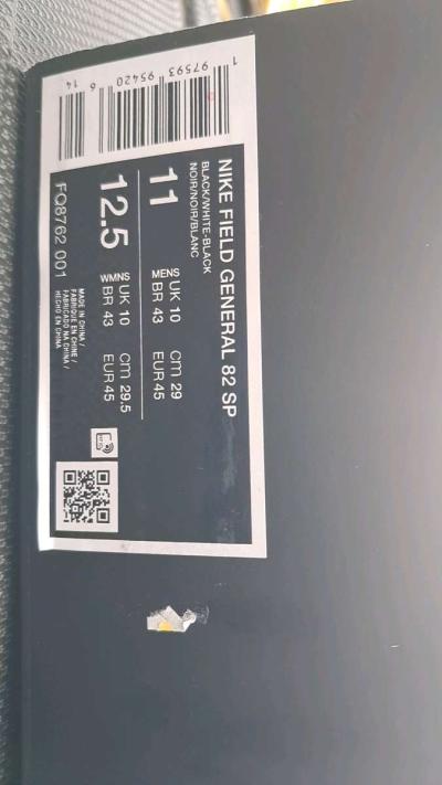 selling nike generals size 11 mens trying to get 50 dollars - Thumbnail 2