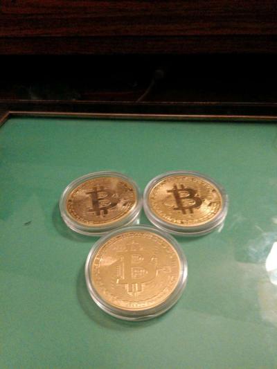 Golden tribute type Bitcoins set of three coins for sale - Thumbnail 2