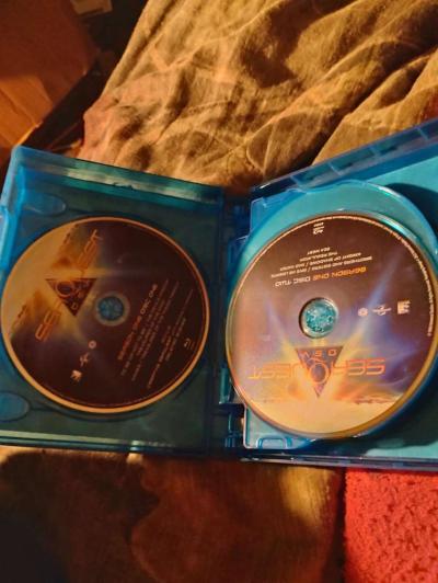 the complete series of seaQuest and its Bluray - Thumbnail 4