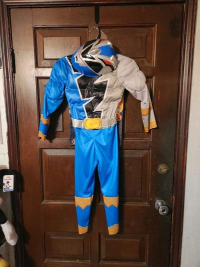 costumes - Thumbnail 3