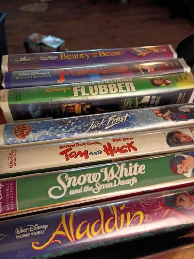 30 Walt Disney Movies And 34 Vhs Movies - Thumbnail 2