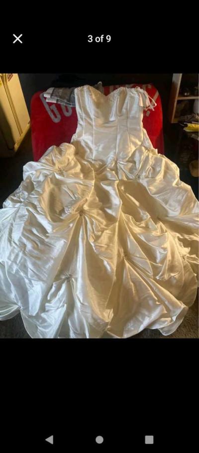 new size 8 Ivory wedding dress - Thumbnail 2