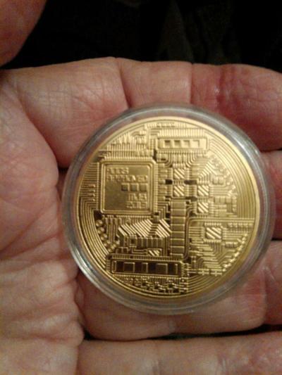 Golden tribute type Bitcoins set of three coins for sale - Thumbnail 5