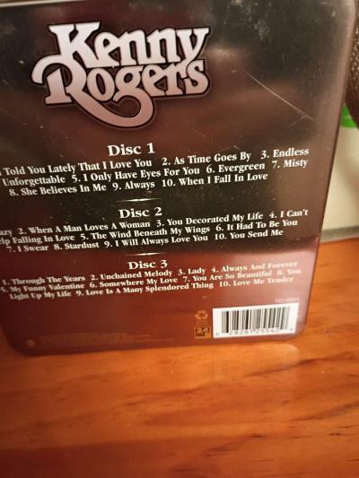 41 Country Classic Cassettes and 2 Kenny Rogers Cds - Thumbnail 6