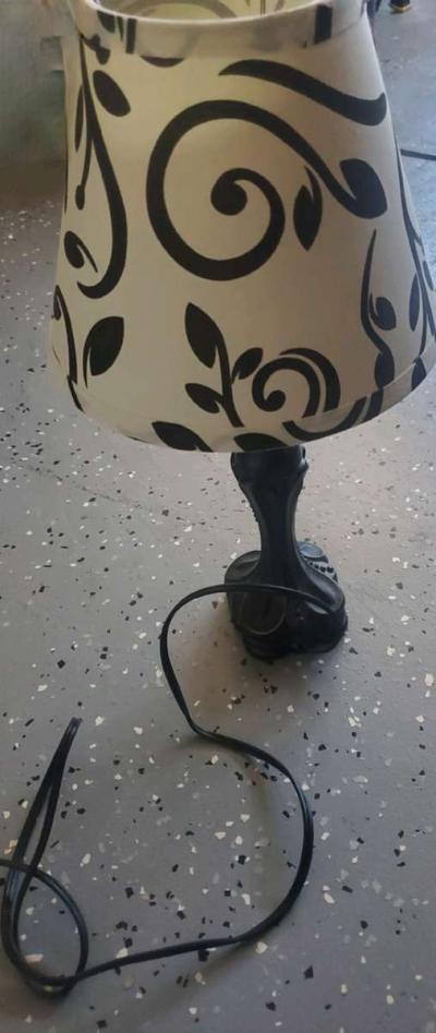 Small Brown Lamp - Thumbnail 1