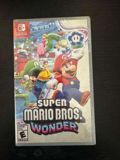Nintendo Super Mario Bros Wonder  Red Green Blue - Thumbnail 1