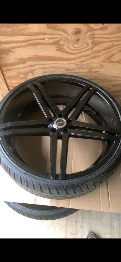 24x9 inch strada rims bolt pattern is 5x114 - Thumbnail 3