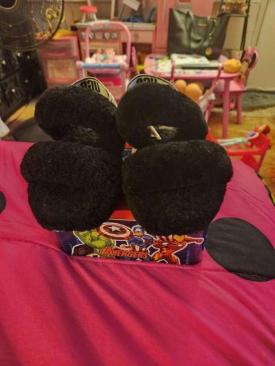 ugg slippers size 13 - Thumbnail 2