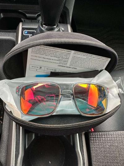 2 Oakleys Holbrook Sunglasses new - Thumbnail 4