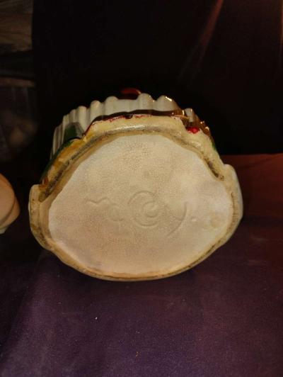 Antique McCoy cookie jar - Thumbnail 4
