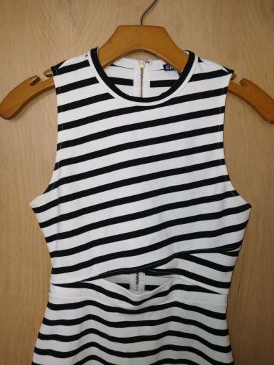 This Express Black  White Striped Bodycon Dress in size 0 is - Thumbnail 5