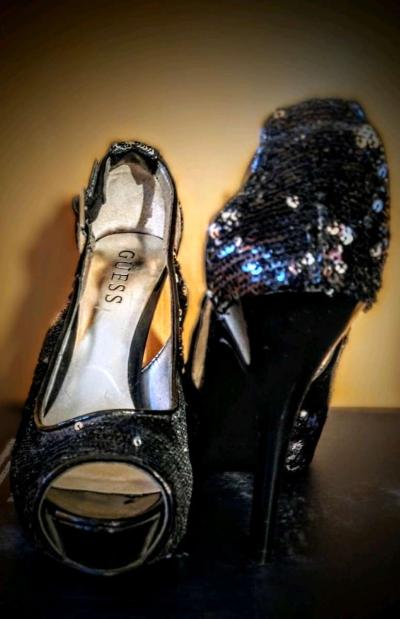 The Vintage Guess Black Sequence Open Toe heels size 6 - Thumbnail 3