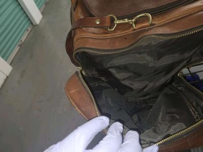 Orvis leather duffle bag - Thumbnail 3