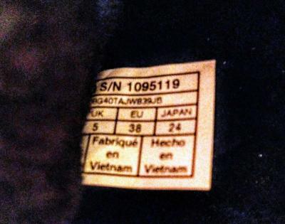 The UGG Womens Fluff Yeah Slide slippers size 7 - Thumbnail 5