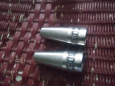 salt and pepper shakers - Thumbnail 2