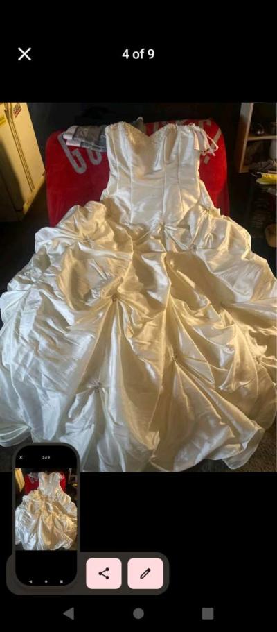 new size 8 Ivory wedding dress - Thumbnail 4