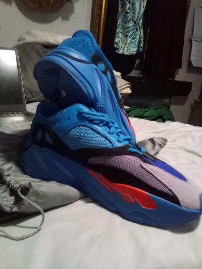 Yezzy Boost 700 HI RES BLUE - Thumbnail 3