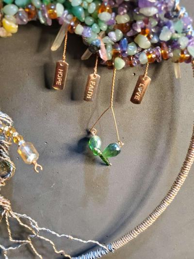 Hanging tree suncatcher - Thumbnail 2