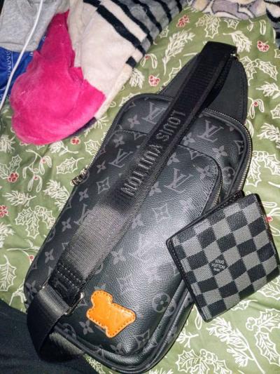 Louis Vuitton - Thumbnail 2