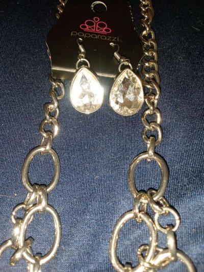 necklace and earrings set - Thumbnail 3