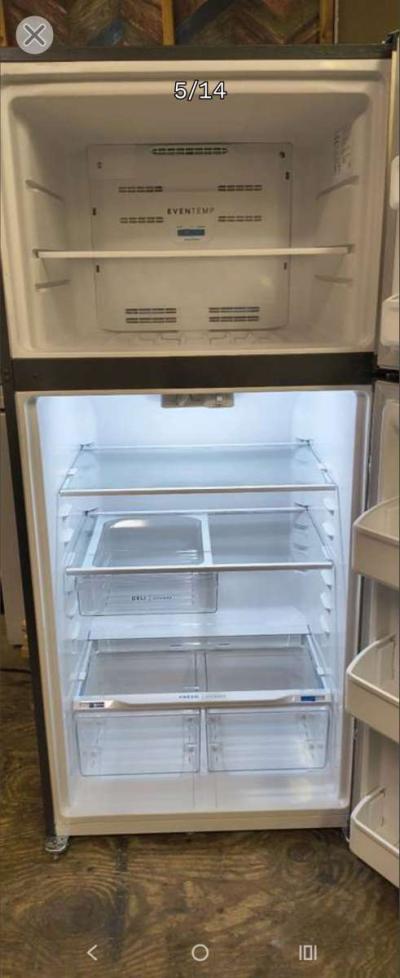 Frigidaire 19 Cu Ft Stainless Refrigerator Freezer  NEWER - Thumbnail 2