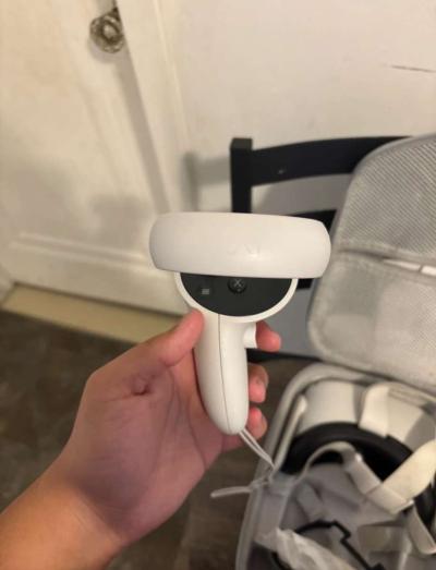 Meta quest 2 - Thumbnail 2