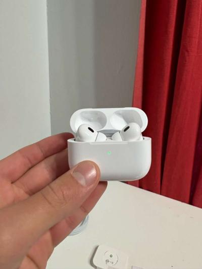 AirPod pro 2 - Thumbnail 5