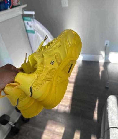 Bright Yellow Sneakers size 7 - Thumbnail 3