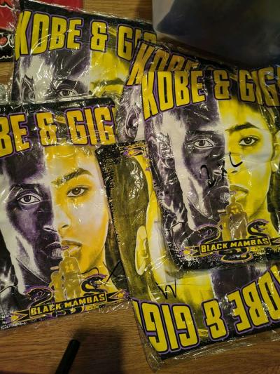 mens shirts are only available in sizes XL and XXL - Thumbnail 3