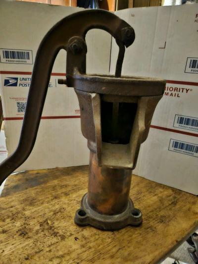 F e myers hand pump - Thumbnail 1