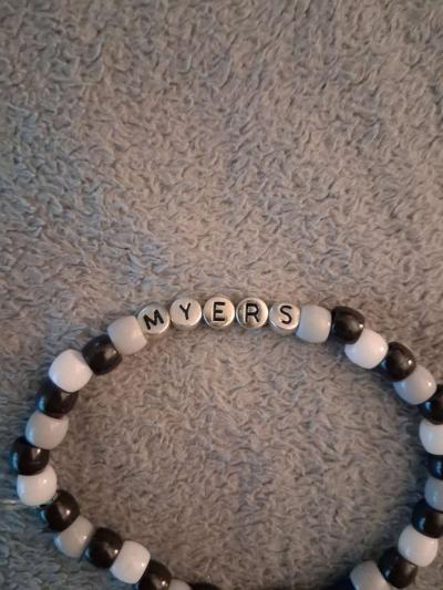 Universal Studios Halloween Michael Myers Pearl Bracelet - Thumbnail 3