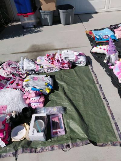 Yard sale at 29800 Boathouse cv menifee ca On Oct 4 from 94 - Thumbnail 5